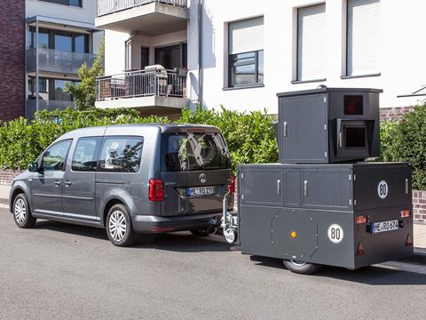Enforcement trailer Semistation with a car